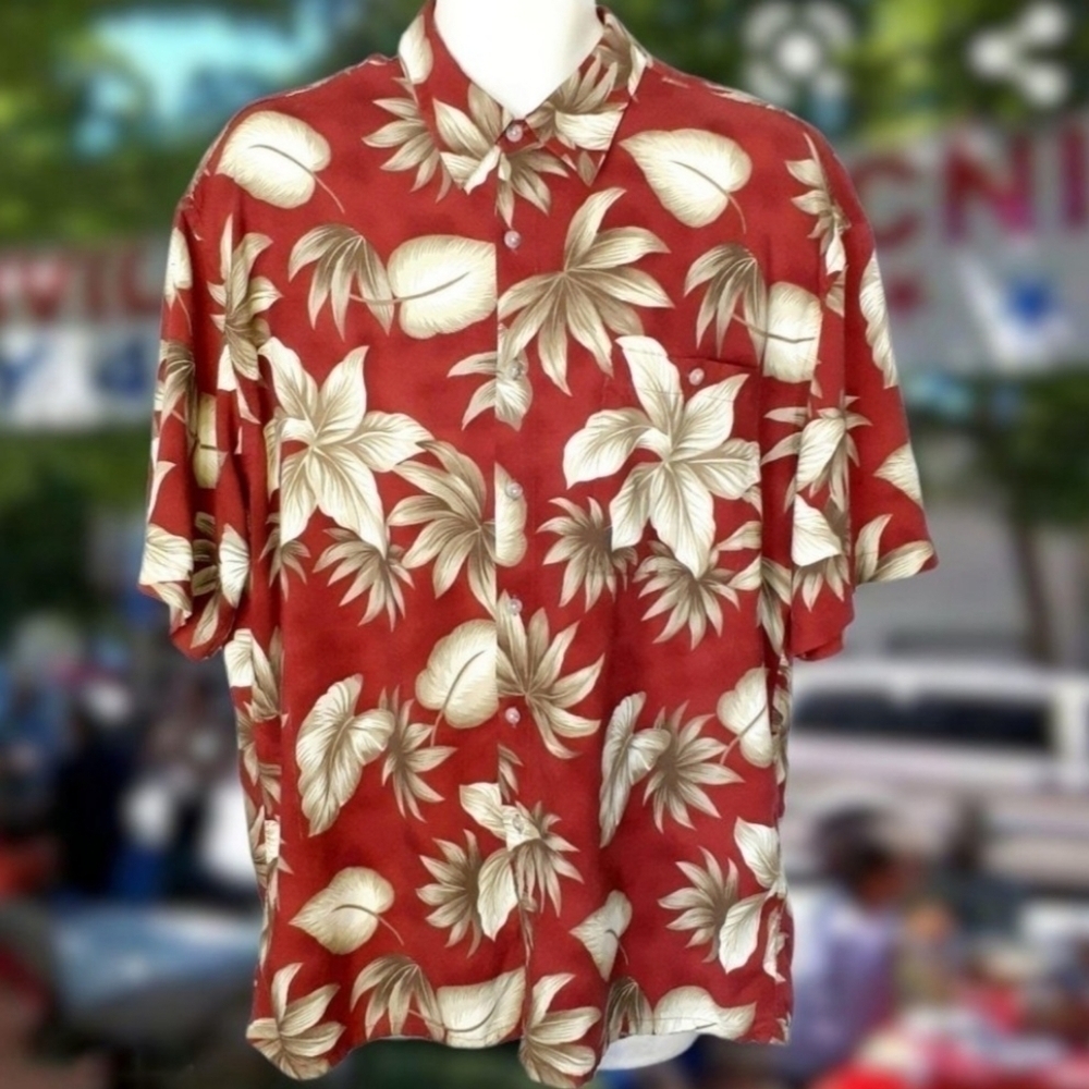 Pierre Cardin • Red/Cream Floral Printed Hawaiian Style Button-Up Shirt Men's M